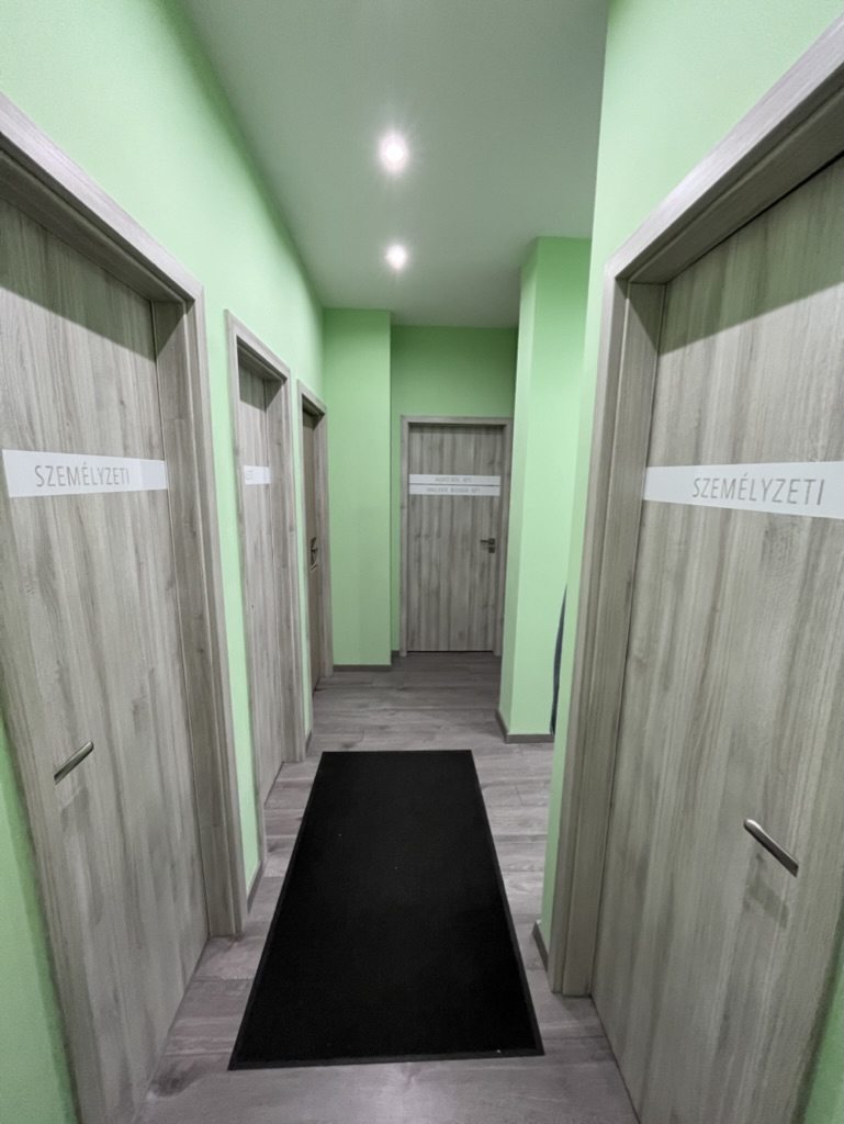 The corridor leading to the practice
